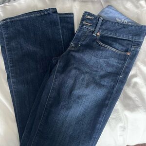 GAP Women's Indigo Straight Leg Jeans